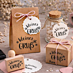 DIY-Idee Individuelle Gastgeschenke mit Holzstempel kleiner Gruß gestalten