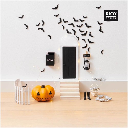 Dekobeispiel Wichteltür Halloween Gummistiefel vor der Tür
