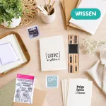 Basteltisch zum Thema Stempelkunde